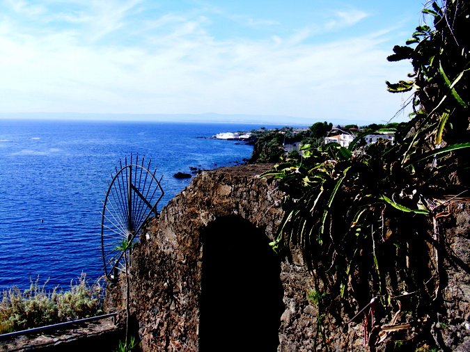 (84)  Aci Castello
